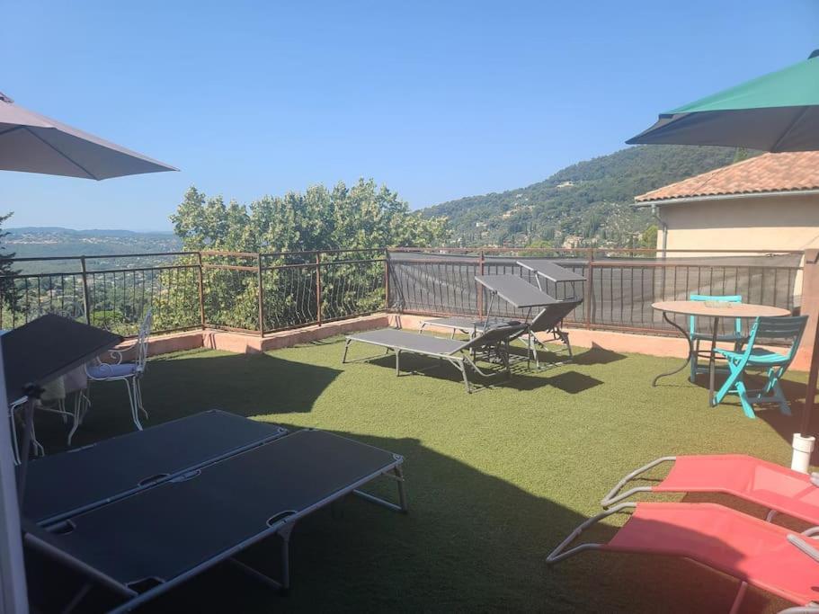 De 1 A 6 Avec Terrasse Solarium, Vue Panoramique Et Parking Gratuit Lägenhet Grasse Exteriör bild